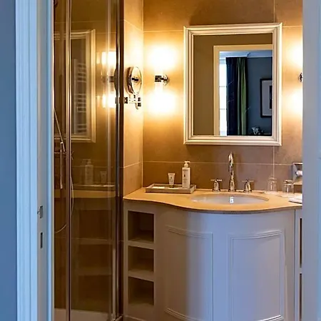 Le Vieux Logis Hotel 4*