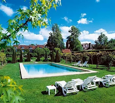 فندق Le Vieux Logis 4*