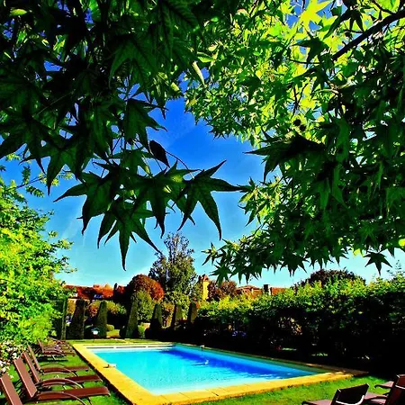 Le Vieux Logis Hotel