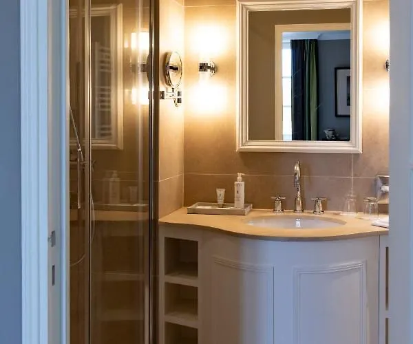 Hotel Le Vieux Logis 4*