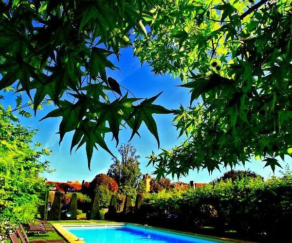 Le Vieux Logis Hotel